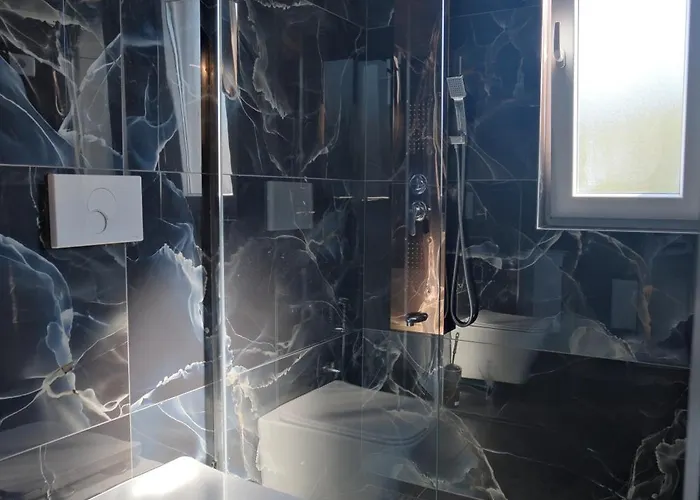 ホテル 3d ティラナ