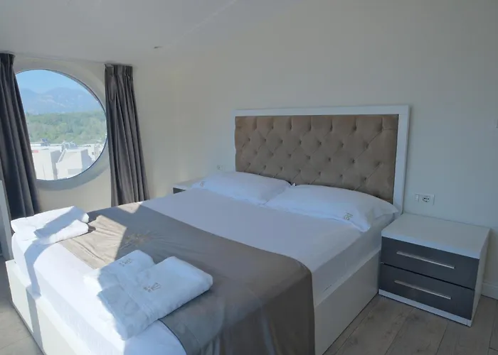 3d ホテル ティラナ