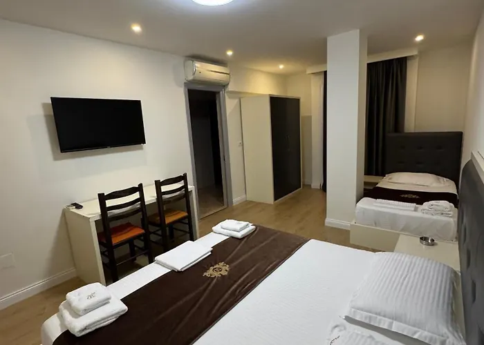 3d ホテル ティラナ